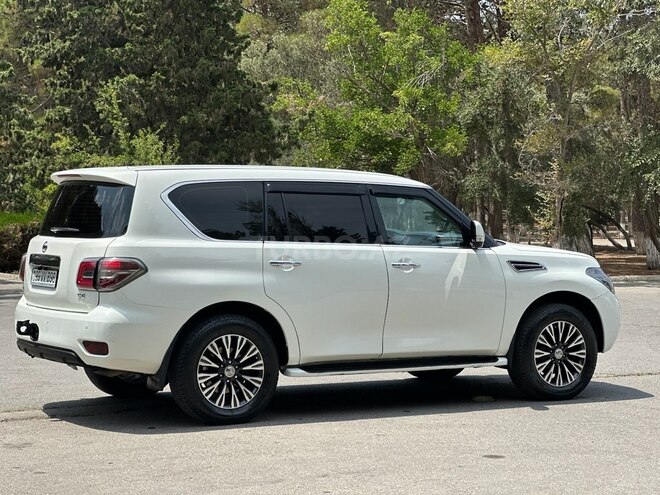 Nissan Patrol 2010, 257,000 km - 5.6 l - Sumqayıt
