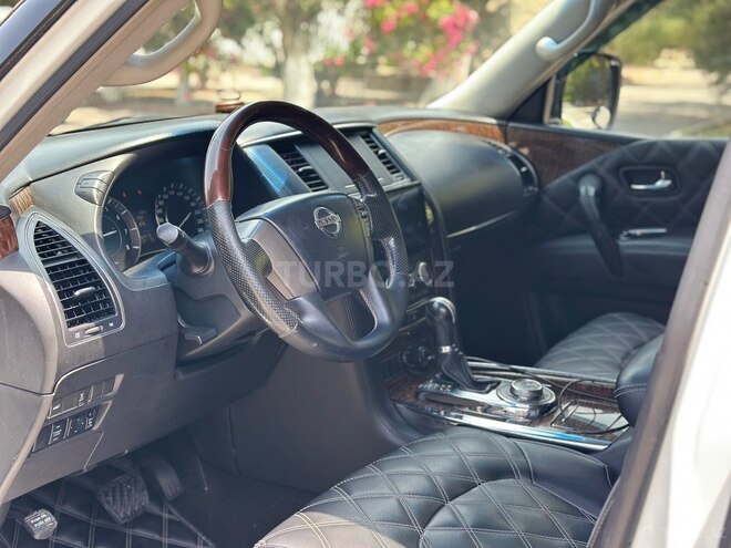 Nissan Patrol 2010, 257,000 km - 5.6 l - Sumqayıt