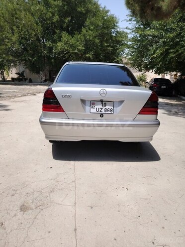 Mercedes C 200 2000, 365,000 km - 2.0 л - Bakı