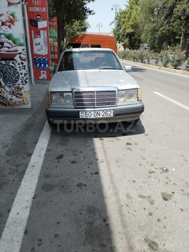 Mercedes E 220 1993, 350,000 km - 2.2 l - İmişli