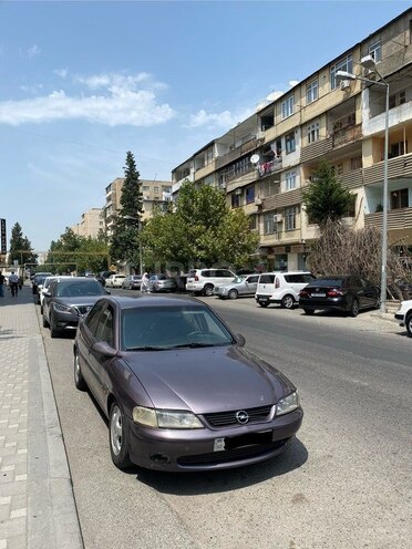 Opel Vectra 1995, 290,000 km - 1.8 л - Bakı