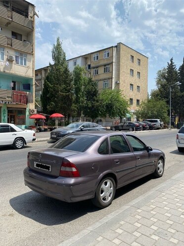 Opel Vectra 1995, 290,000 km - 1.8 л - Bakı