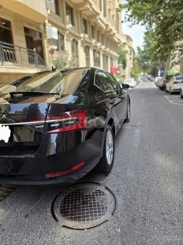 Skoda Superb 2019, 77,721 km - 2.0 l - Bakı