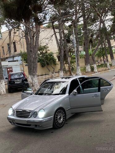 Mercedes E 270 1999, 260,000 km - 2.7 l - Sumqayıt