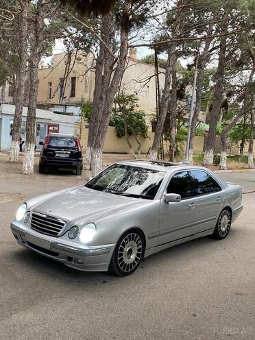 Mercedes E 270 1999, 260,000 km - 2.7 l - Sumqayıt