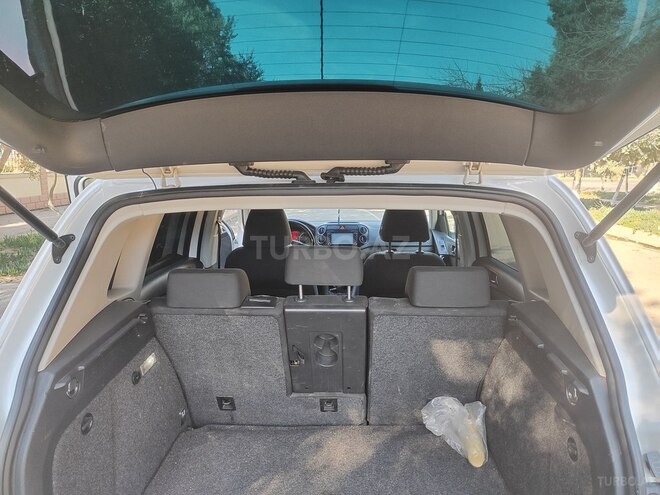 Volkswagen Tiguan 2009, 218,300 km - 2.0 l - Şirvan