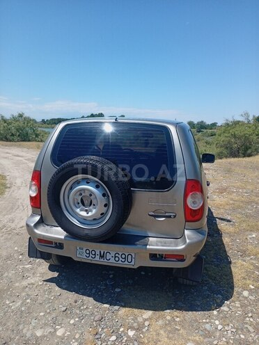 Chevrolet Niva 2007, 120,000 km - 1.7 l - Yevlax