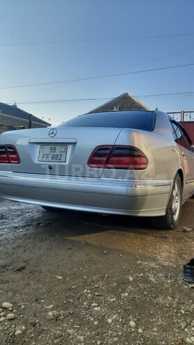 Mercedes E 270 1999, 444,000 km - 2.7 l - Lənkəran