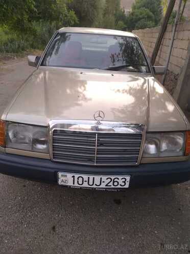 Mercedes E 180 1990, 450,000 km - 2.0 l - Naxçıvan