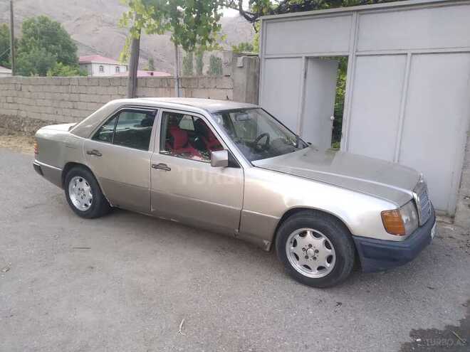 Mercedes E 180 1990, 450,000 km - 2.0 l - Naxçıvan