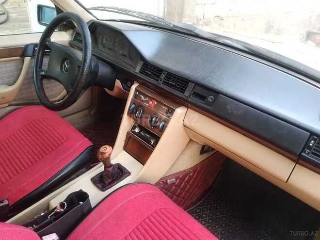 Mercedes E 180 1990, 450,000 km - 2.0 l - Naxçıvan