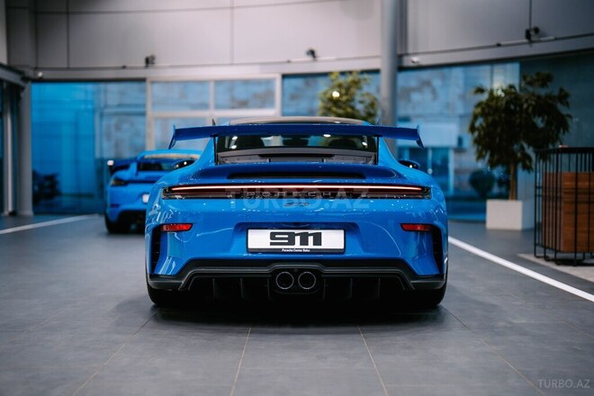 Porsche  2025, 0 km - 4.0 l - Bakı