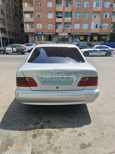 Mercedes E 270 2000, 345,538 km - 2.7 l - Bakı