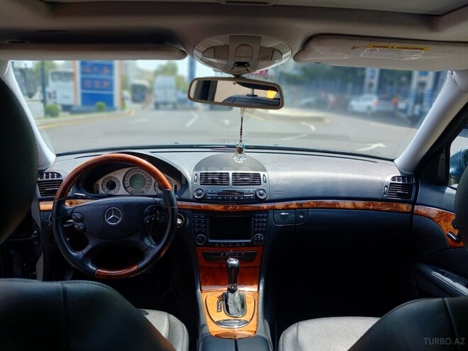 Mercedes E 420 2006, 270,000 km - 4.0 l - Bakı