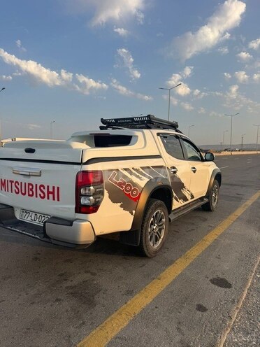 Mitsubishi L200 2023, 111,000 km - 2.4 l - Xaçmaz