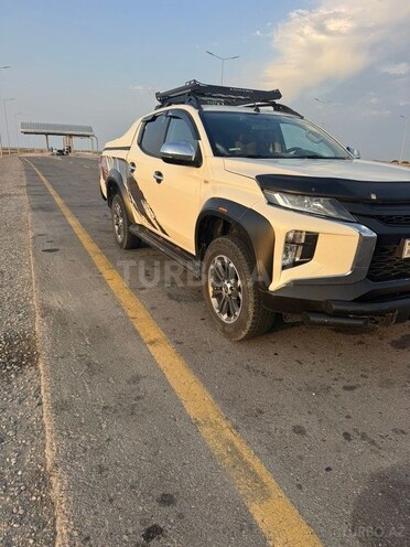 Mitsubishi L200 2023, 111,000 km - 2.4 l - Xaçmaz