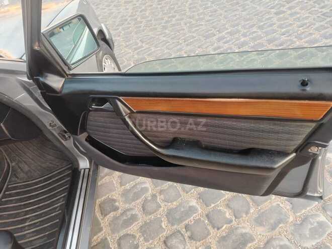 Mercedes E 230 1995, 300,000 km - 2.3 l - Bakı