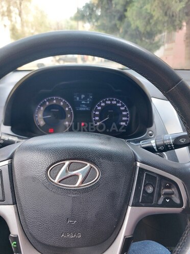 Hyundai Accent 2011, 426,000 km - 1.6 л - Bakı