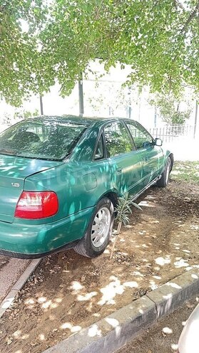 Audi A4 1998, 320,000 km - 1.6 l - Bakı