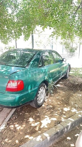Audi A4 1998, 320,000 km - 1.6 l - Bakı