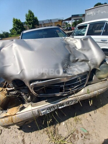 Mercedes E 220 d 1999, 680,000 km - 2.2 l - Masallı