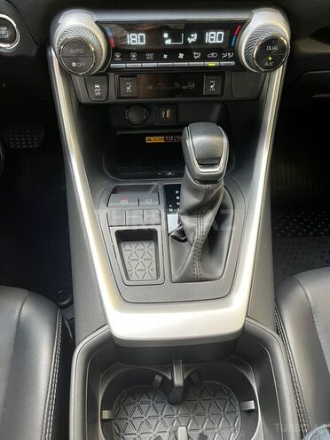 Toyota RAV4 2023, 37,330 km - 2.0 l - Bakı