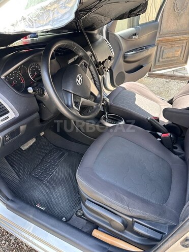 Hyundai i20 2009, 216,000 km - 1.6 l - Bakı