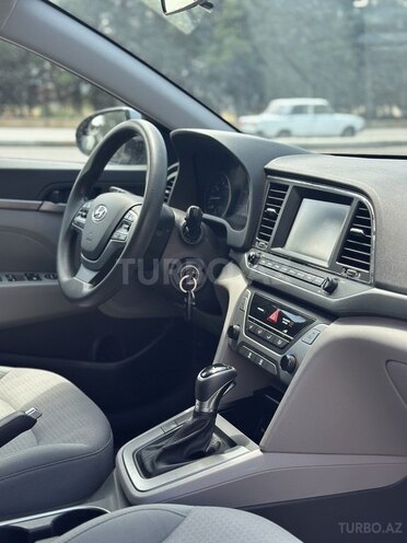 Hyundai Elantra 2016, 84,400 km - 2.0 л - Gəncə