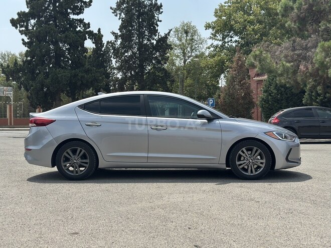 Hyundai Elantra 2016, 84,400 km - 2.0 л - Gəncə