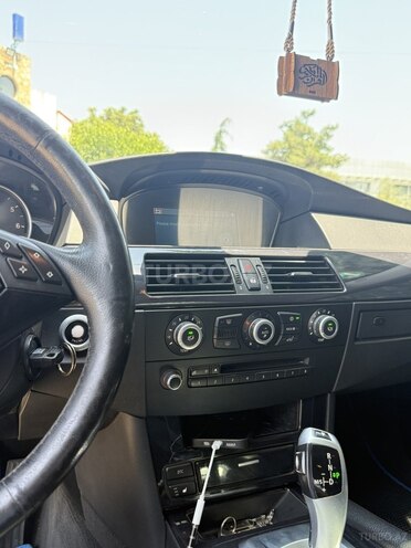 BMW 525 2008, 330,000 km - 2.5 l - Ağstafa