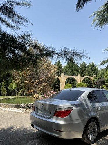 BMW 525 2008, 330,000 km - 2.5 l - Ağstafa