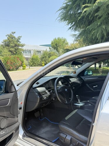 BMW 525 2008, 330,000 km - 2.5 l - Ağstafa