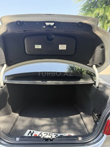 BMW 525 2008, 330,000 km - 2.5 l - Ağstafa