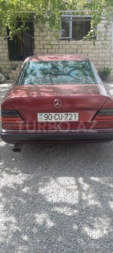 Mercedes E 200 1990, 300,000 km - 2.0 l - Mingəçevir