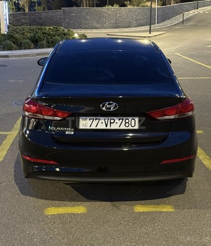 Hyundai Elantra 2018, 38,900 km - 2.0 l - Bakı