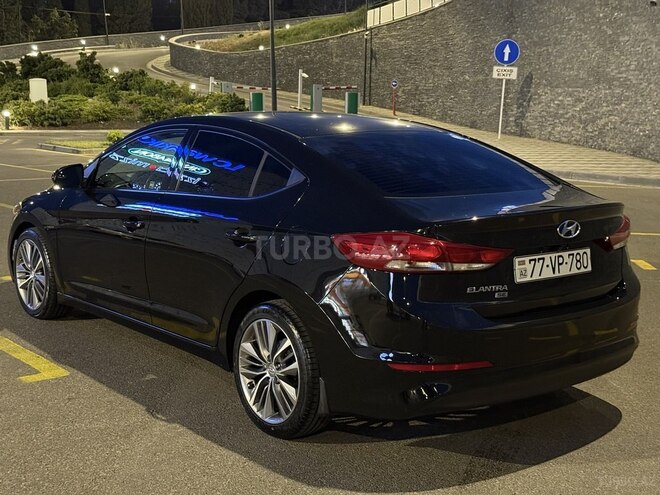 Hyundai Elantra 2018, 38,900 km - 2.0 l - Bakı
