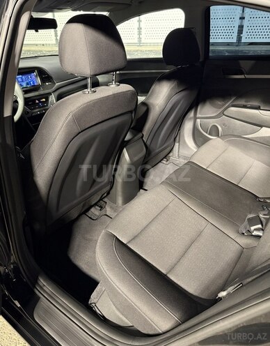 Hyundai Elantra 2018, 38,900 km - 2.0 l - Bakı