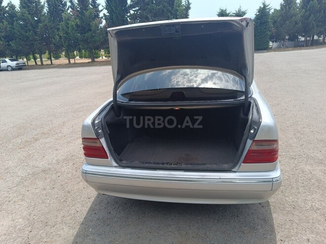 Mercedes E 230 1996, 367,000 km - 2.3 л - Astara