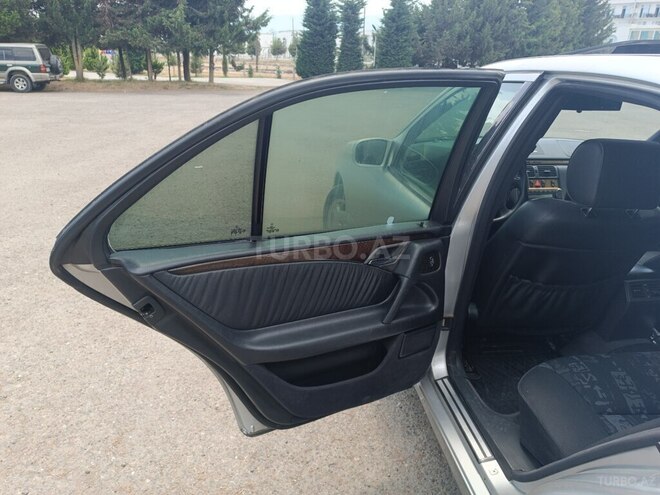 Mercedes E 230 1996, 367,000 km - 2.3 л - Astara