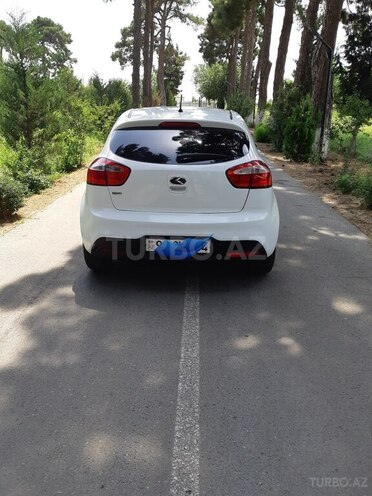 Kia Rio 2013, 250,000 km - 1.4 l - Biləsuvar