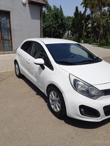 Kia Rio 2013, 250,000 km - 1.4 l - Biləsuvar