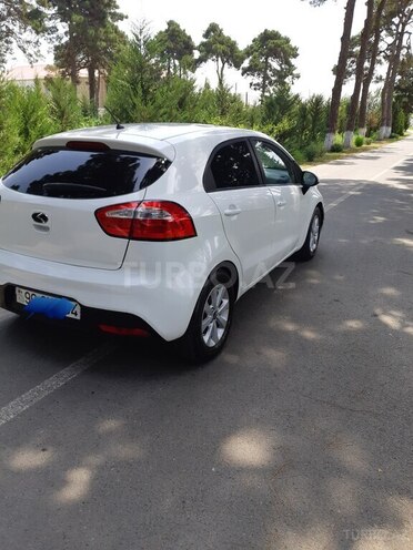 Kia Rio 2013, 250,000 km - 1.4 l - Biləsuvar