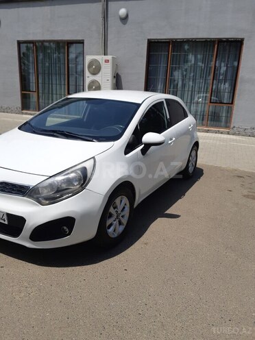 Kia Rio 2013, 250,000 km - 1.4 l - Biləsuvar