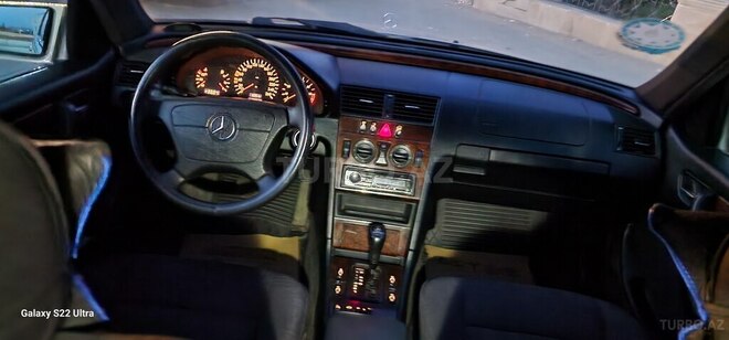 Mercedes C 240 1999, 243,786 km - 2.4 л - Bakı