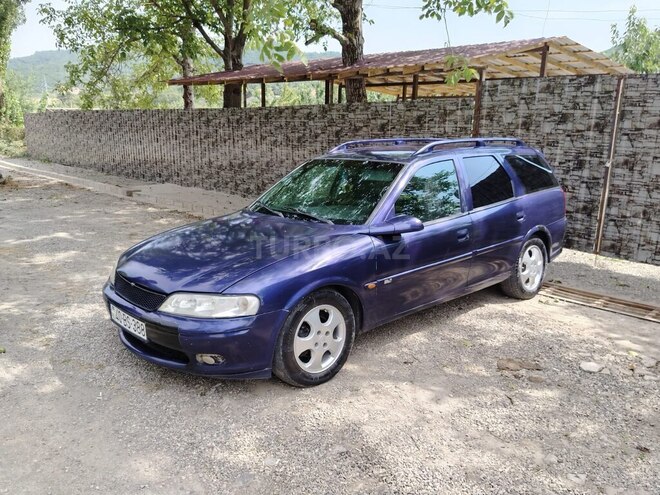 Opel Vectra 1997, 214,559 km - 1.8 л - Quba