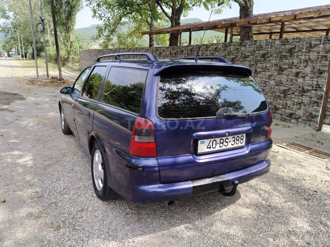 Opel Vectra 1997, 214,559 km - 1.8 л - Quba