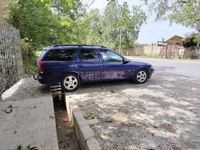 Opel Vectra 1997, 214,559 km - 1.8 л - Quba