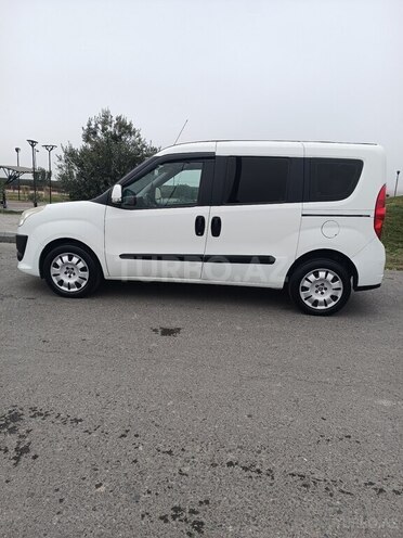 Fiat Doblo 2011, 305,000 km - 1.4 l - Bakı