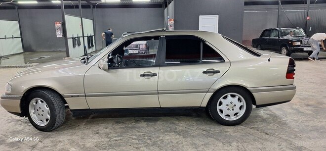 Mercedes C 180 1995, 355,800 km - 1.8 л - Şəmkir