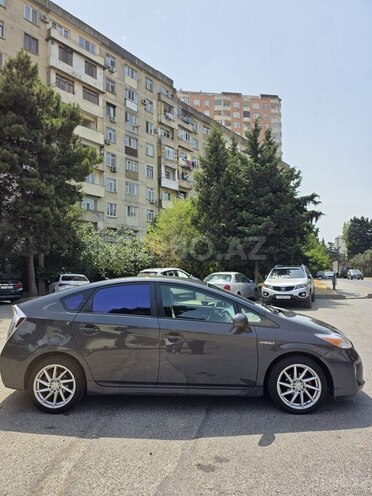 Toyota Prius 2013, 321,869 km - 1.8 l - Bakı